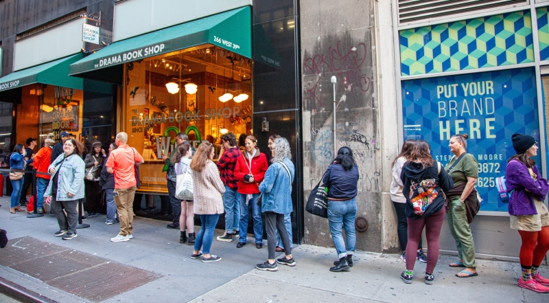 Photos: NEW YORK, NEW YORK Cast Reunites For Album Signing at The Drama Book Shop Image