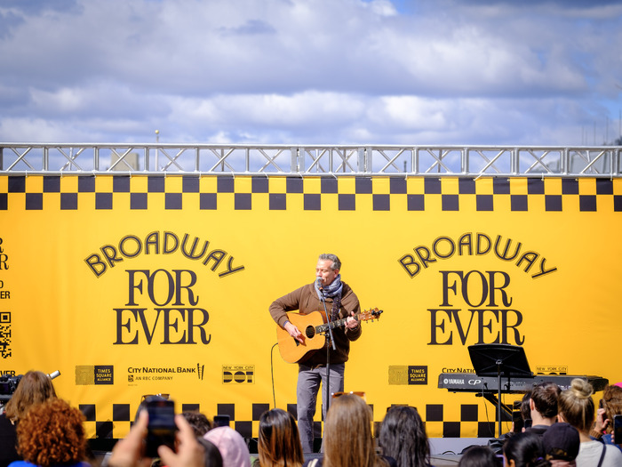 Photos/Video: Leslie Odom, Jr. Hosts BROADWAY FOREVER Concert With Alex Newell, Adam Pascal, Shoshana Bean, and More!  Image