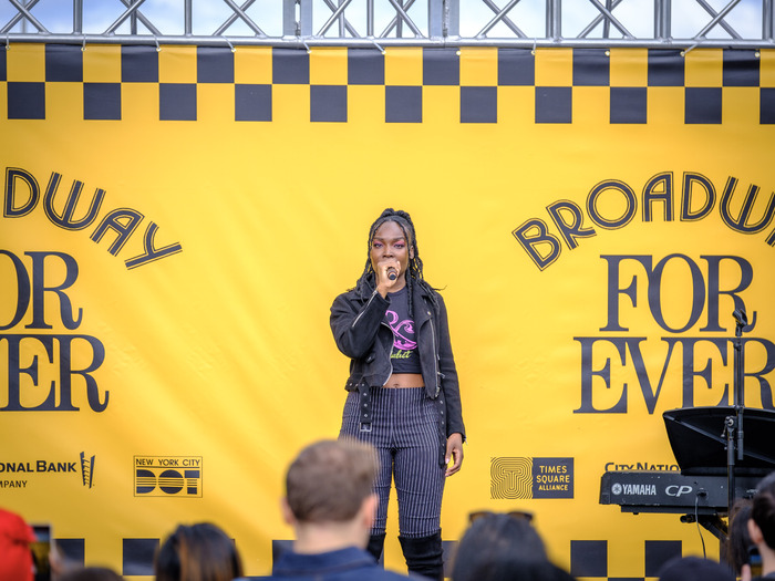 Photos/Video: Leslie Odom, Jr. Hosts BROADWAY FOREVER Concert With Alex Newell, Adam Pascal, Shoshana Bean, and More!  Image