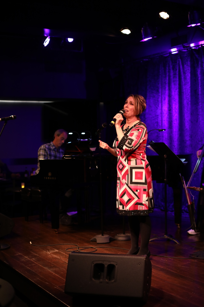 Photos: October 10th THE LINEUP WITH SUSIE MOSHER Shines Bright With Starry Talents Image
