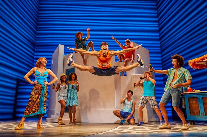Photos/Video: First Look at the New Cast of MAMMA MIA! in the West End Image