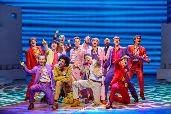 Photos/Video: First Look at the New Cast of MAMMA MIA! in the West End Image
