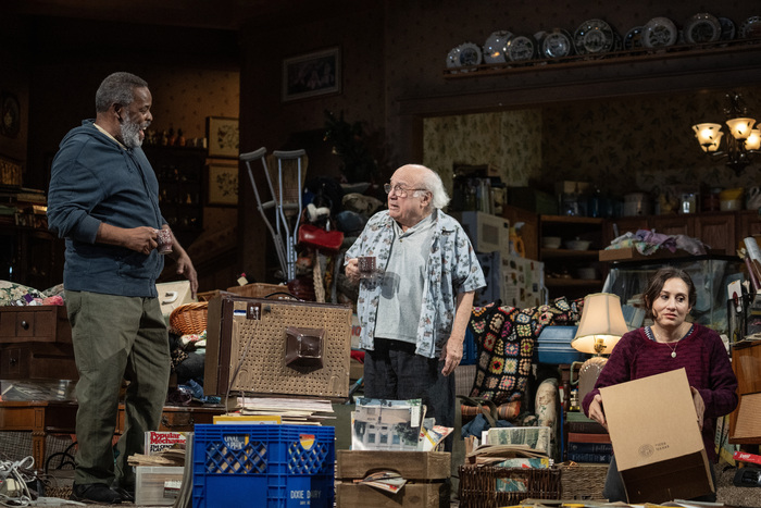 Photos: First Look At Danny DeVito and Cast In I NEED THAT On Broadway Image