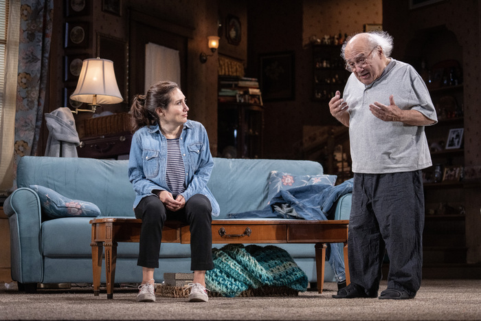 Photos: First Look At Danny DeVito and Cast In I NEED THAT On Broadway Image