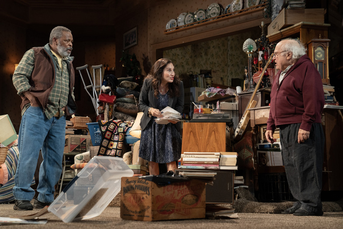 Photos: First Look At Danny DeVito and Cast In I NEED THAT On Broadway Image