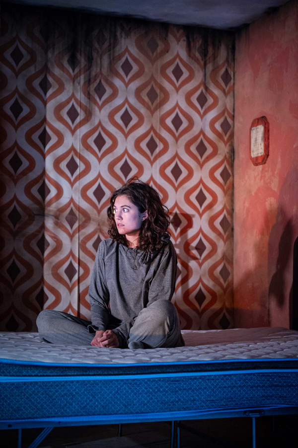 Photos: First Look At Kelsey Landon And More In ON CLOVER ROAD At Santa Fe Playhouse Image