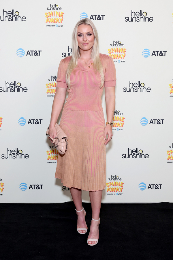 Photos: Witherspoon, Garner, Kaling, Ross, & More Attend Hello Sunshine's Inaugural SHINE AWAY Event Image