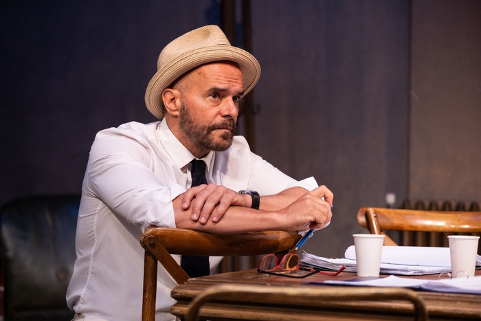Photos:  First Look at TWELVE ANGRY MEN at Theatre Royal Brighton 