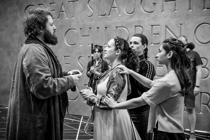 Photos: Inside Rehearsal For Handel's JEPHTHA at the Royal Opera House Image