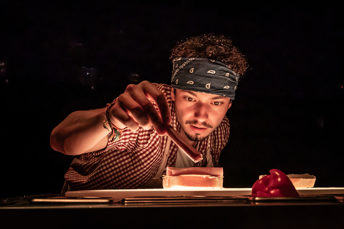 Photos: First Look at CLYDE'S at the Donmar Warehouse Image