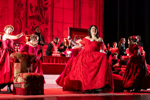 Photos: First Look At North Carolina Opera's LA TRAVIATA Image
