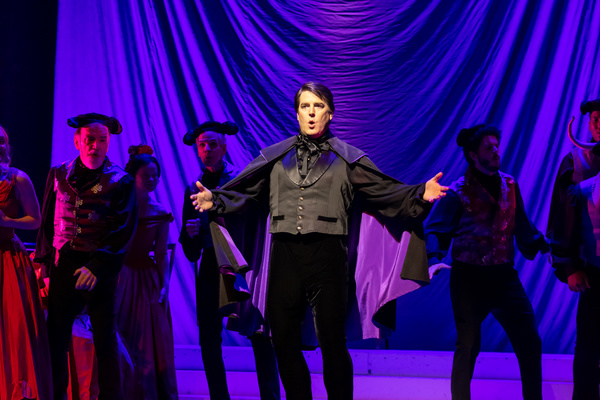 Photos: First Look At North Carolina Opera's LA TRAVIATA Image