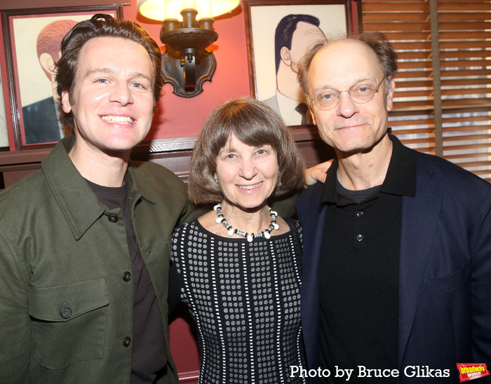 Photos: Orchestrator Jonathan Tunick Receives Caricature at Sardi's Image