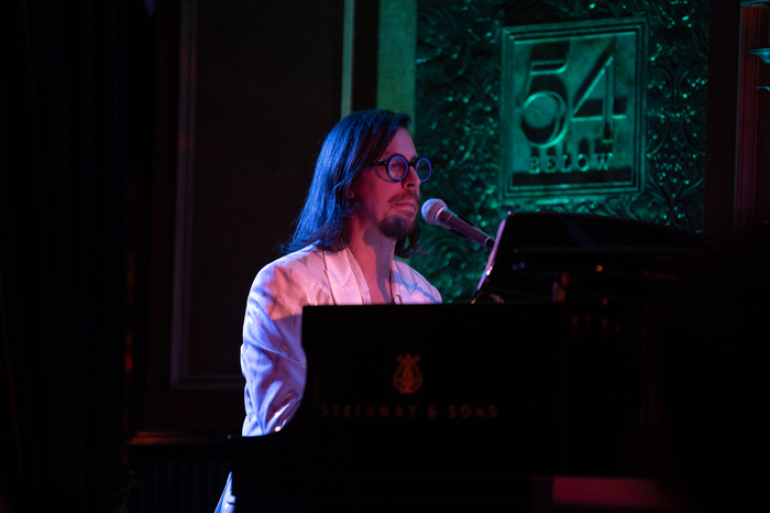 Photos: Jai Rodriguez Presents A THOUSAND SWEET KISSES at 54 Below Image