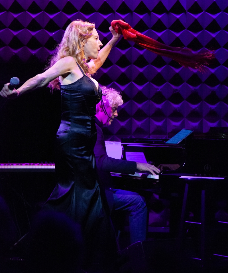 Photos: Ute Lemper Is Timeless In TIME TRAVELER at Joe's Pub Image