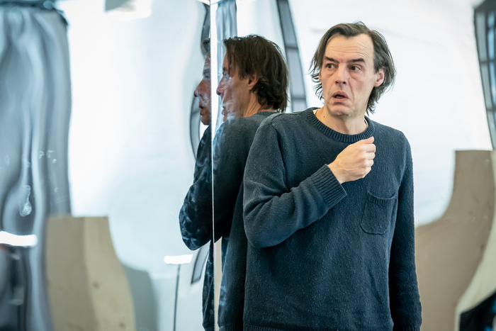 Photos: First look at Ibsen's GHOSTS at Shakespeare's Globe Image