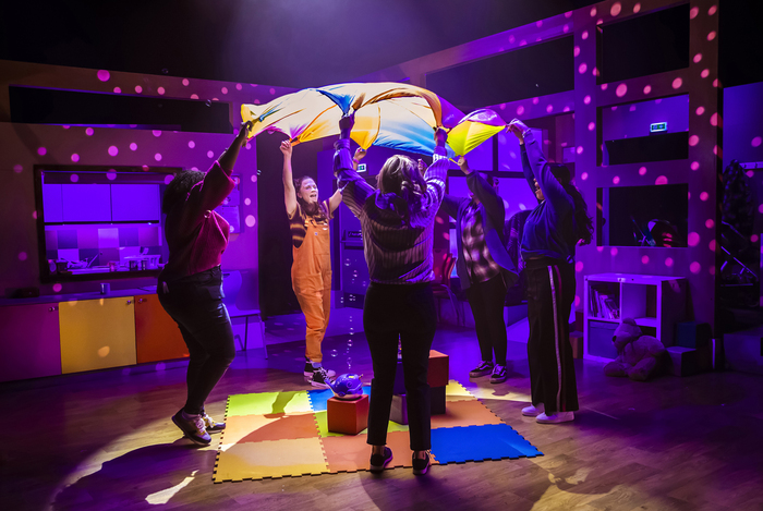 Photos: First Look at the UK Tour of THE GOOD ENOUGH MUMS CLUB Image