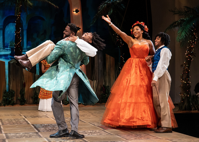 Photos: Chicago Shakespeare Theater Presents William Shakespeare's TWELFTH NIGHT Image