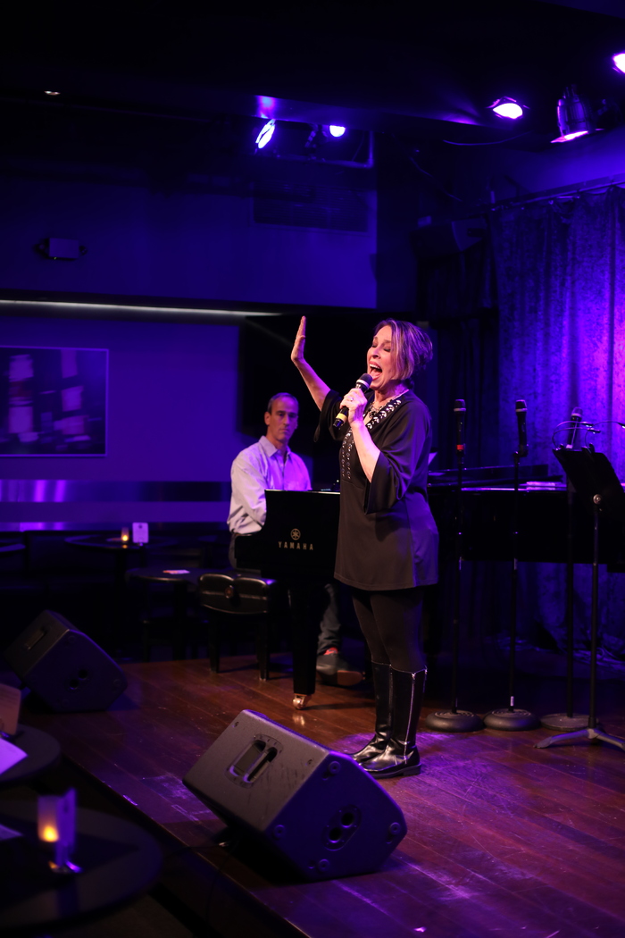 Photos: October 24th THE LINEUP WITH SUSIE MOSHER In A Chris Ruetten Photo Flash 