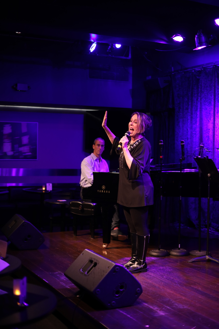 Photos: October 24th THE LINEUP WITH SUSIE MOSHER In A Chris Ruetten Photo Flash Image