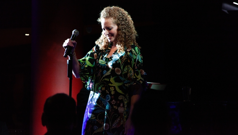 Review: Marissa Mulder Feels Everything During GIRL TALK at Chelsea Table + Stage Image