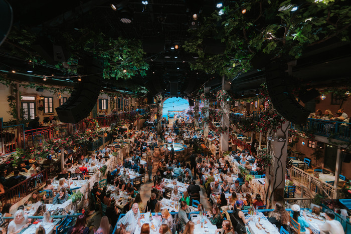 Photos & Video: See New Images & Trailer for MAMMA MIA! THE PARTY - Now Extended to June 2025 Image