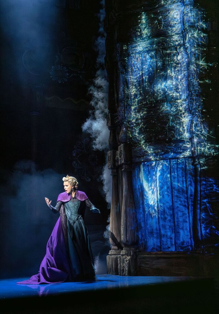 Photos: Check Out All New Photos From FROZEN in London Image
