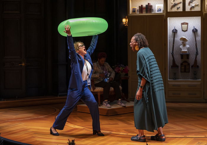 Photos: First Look at POTUS at Steppenwolf Theatre Image