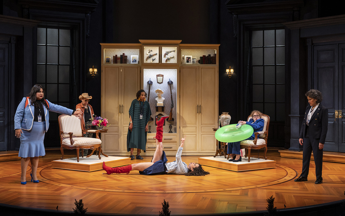 Photos: First Look at POTUS at Steppenwolf Theatre Image