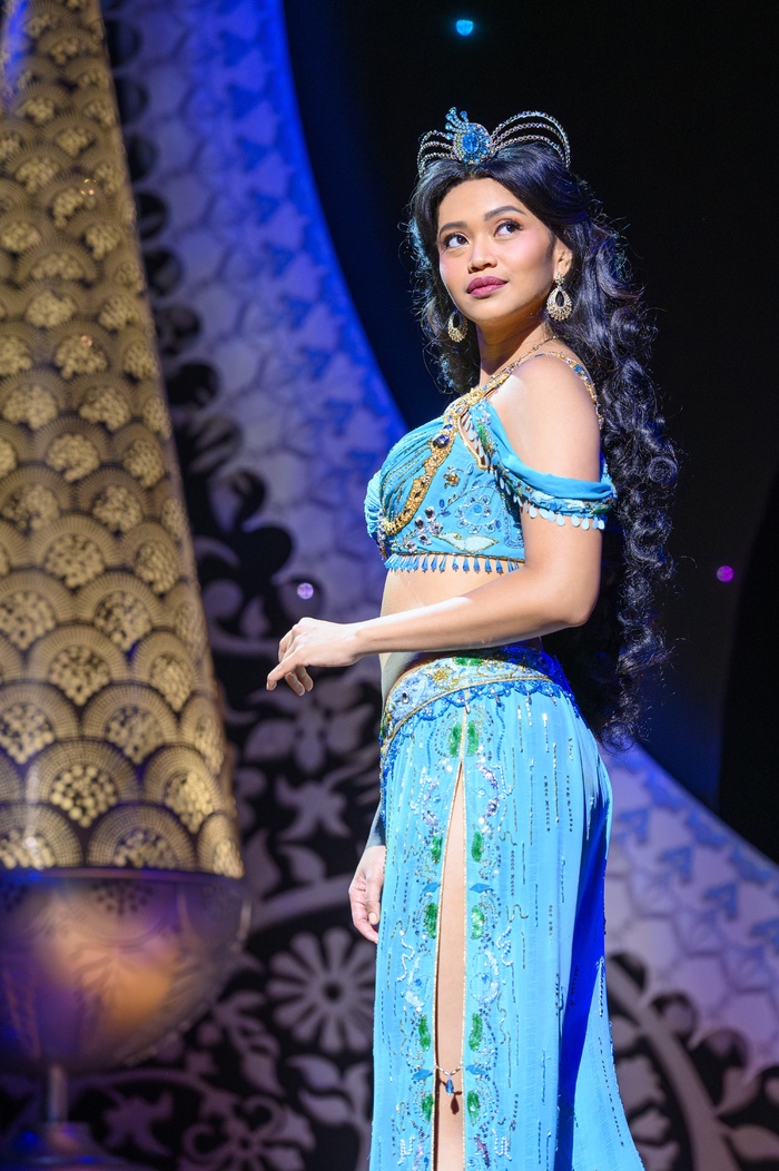 Photos: First Look at the First UK and Ireland Tour of Disney's ALADDIN 