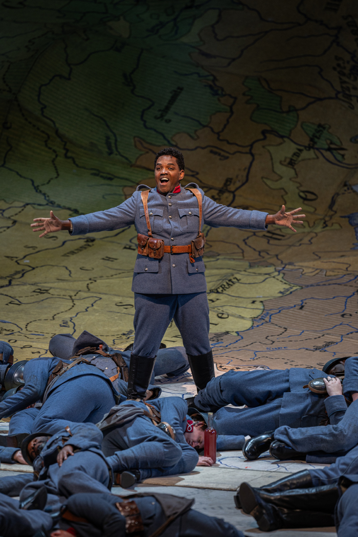 Photos: First Look at DAUGHTER OF THE REGIMENT at Lyric Opera of Chicago Image