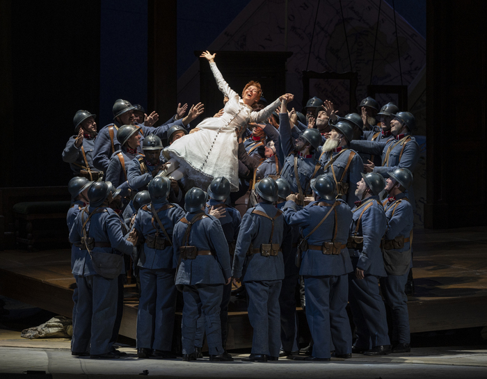 Photos: First Look at DAUGHTER OF THE REGIMENT at Lyric Opera of Chicago Image