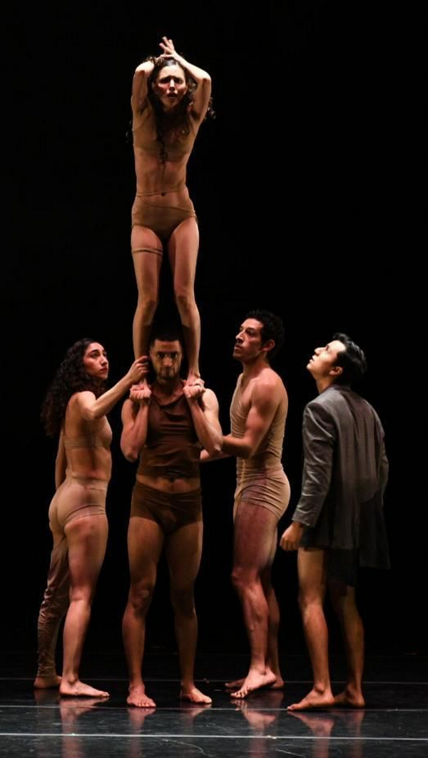 Photos: Con Cuatro Coreografías Inspiradas En Instinto De Inez Recuerdan A Carlos Fuentes En El Palacio De Bellas Artes Image