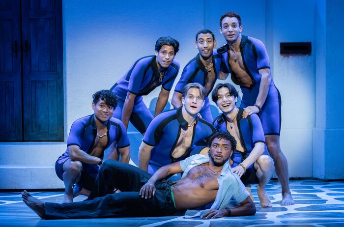 Photos: Exclusive First Look at the 25th Anniversary Tour of MAMMA MIA! Image