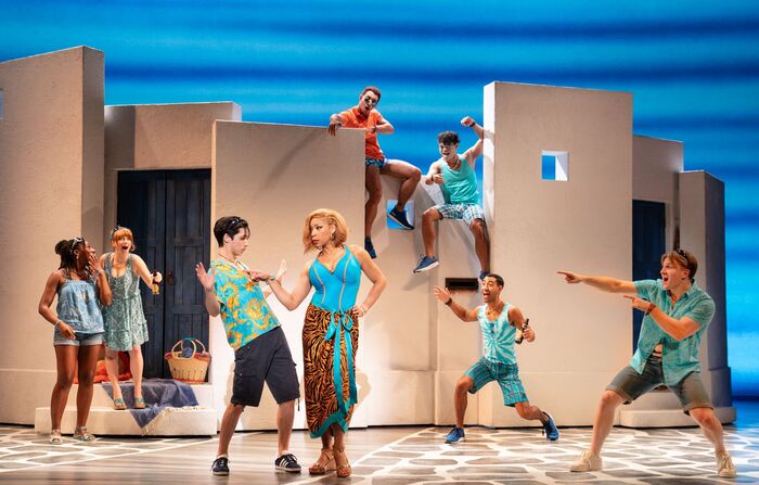 Photos: Exclusive First Look at the 25th Anniversary Tour of MAMMA MIA! Image