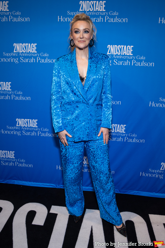 Photos: Stars Walk the Red Carpet for Second Stage's Sapphire Anniversary Gala Honoring Sarah Paulson 
