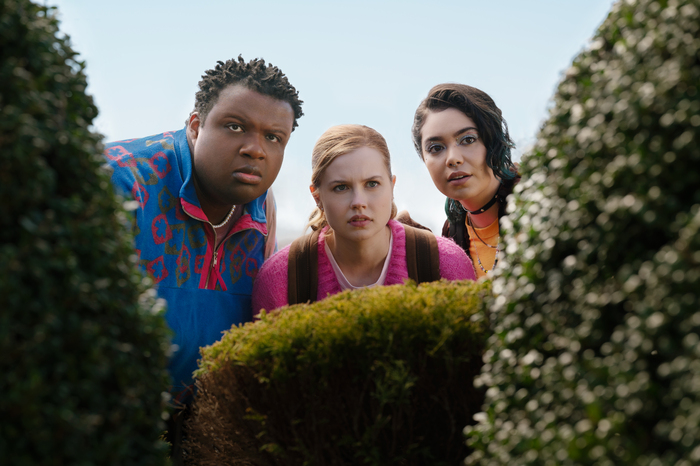 Photos: New MEAN GIRLS Movie Musical Stills With Busy Philipps, Jon Hamm & More Image