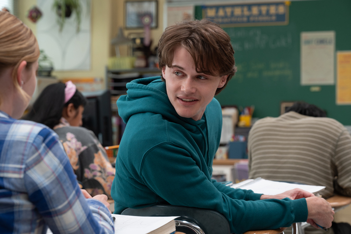 Photos: New MEAN GIRLS Movie Musical Stills With Busy Philipps, Jon Hamm & More Image
