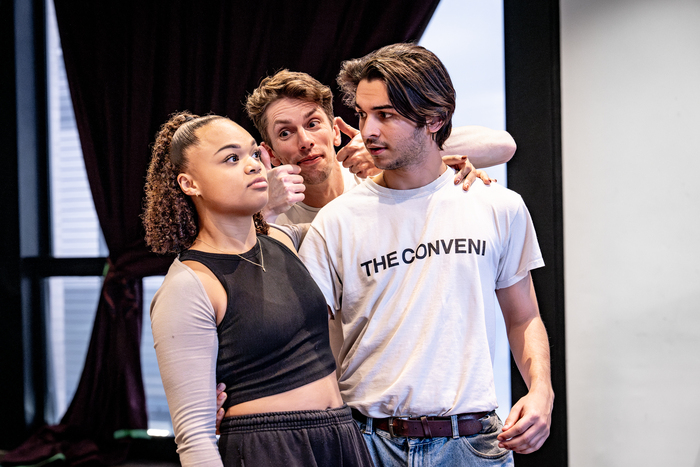 Photos: Inside Rehearsal For ALADDIN Pantomime at Hackney Empire Image