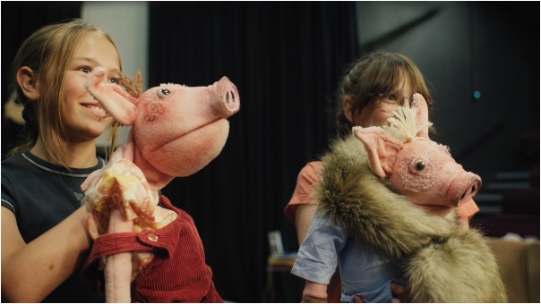 Guest Blog: Niki McCretton, Artistic Director of Stuff and Nonsense Theatre Company, on Children as Co-Writers and Her New Production of THE THREE LITTLE PIGS 