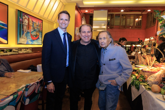 Photos: Trattoria Dell' Arte Unveils Works By Shelly Fireman and Mark Kostabi with a Gala Reception Photos Image