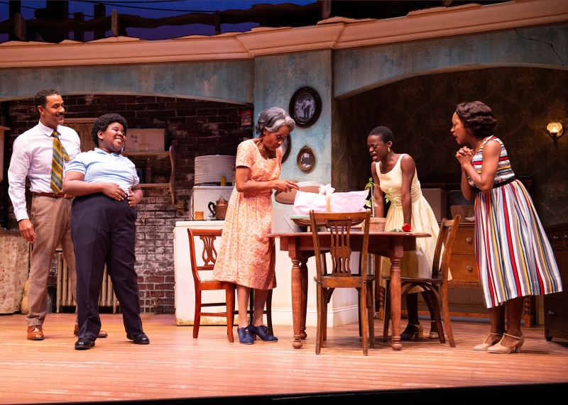 Review: Superb A RAISIN IN THE SUN Moves In at South Coast Repertory Image