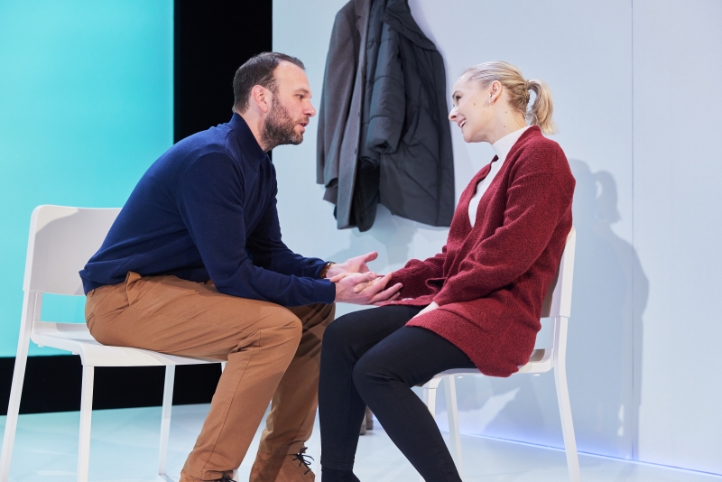 Review: NINETEEN GARDENS, Hampstead Theatre Image