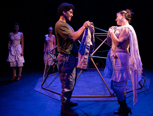 Photos: MAMA MAMA CAN YOU SEE Opens This Weekend In World Premiere From Coin & Ghost Image