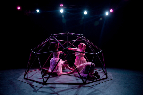 Photos: MAMA MAMA CAN YOU SEE Opens This Weekend In World Premiere From Coin & Ghost Image