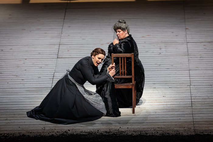 Photos: First Look at Janáček's JENŮFA at Lyric Opera of Chicago Image