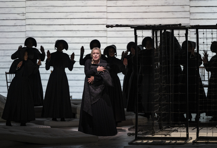 Photos: First Look at Janáček's JENŮFA at Lyric Opera of Chicago Image