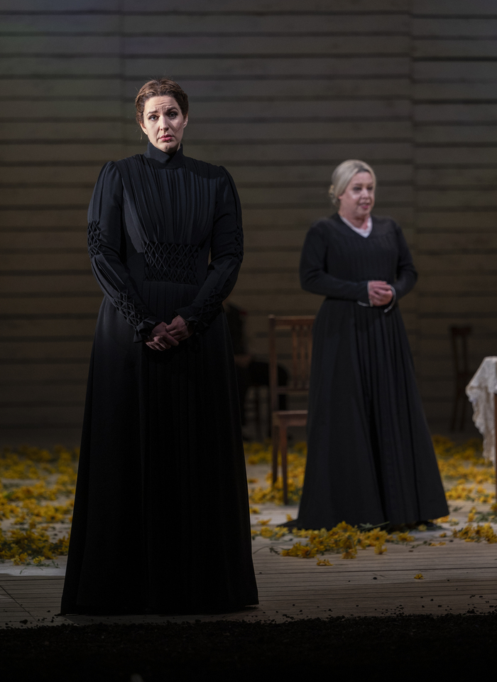 Photos: First Look at Janáček's JENŮFA at Lyric Opera of Chicago Image