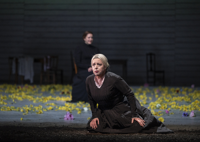 Photos: First Look at Janáček's JENŮFA at Lyric Opera of Chicago Image