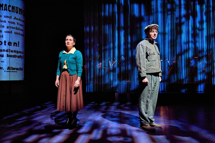 Photos: Get a First Look at National Yiddish Theatre Folksbiene's AMID FALLING WALLS Image